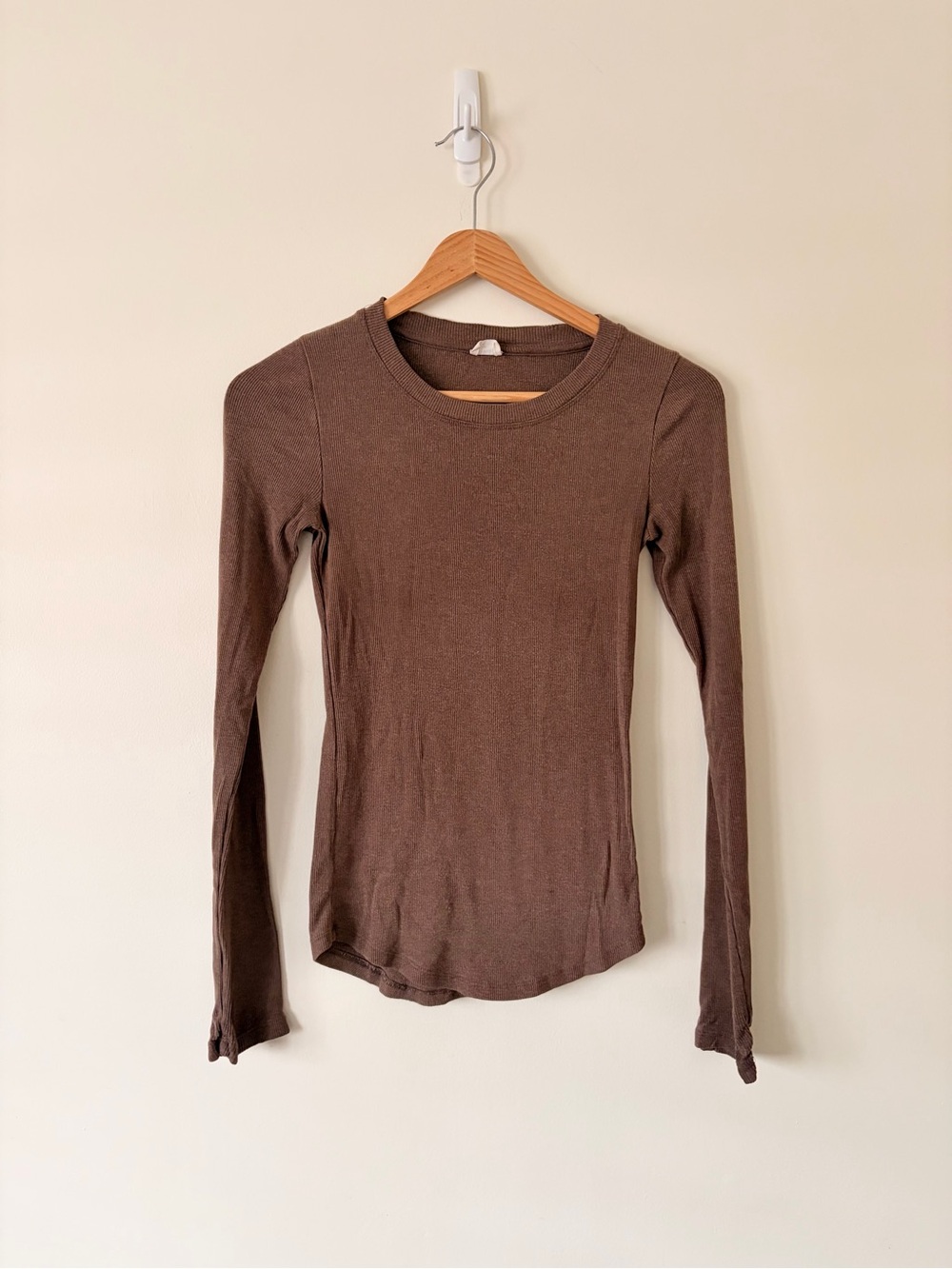 Wilfred Brown Long-Sleeve Crewneck Tee